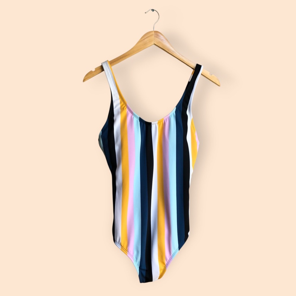 Kona Sol Vertical Striped Multicolor Medium Coverage One Piece Swimsuit Women M